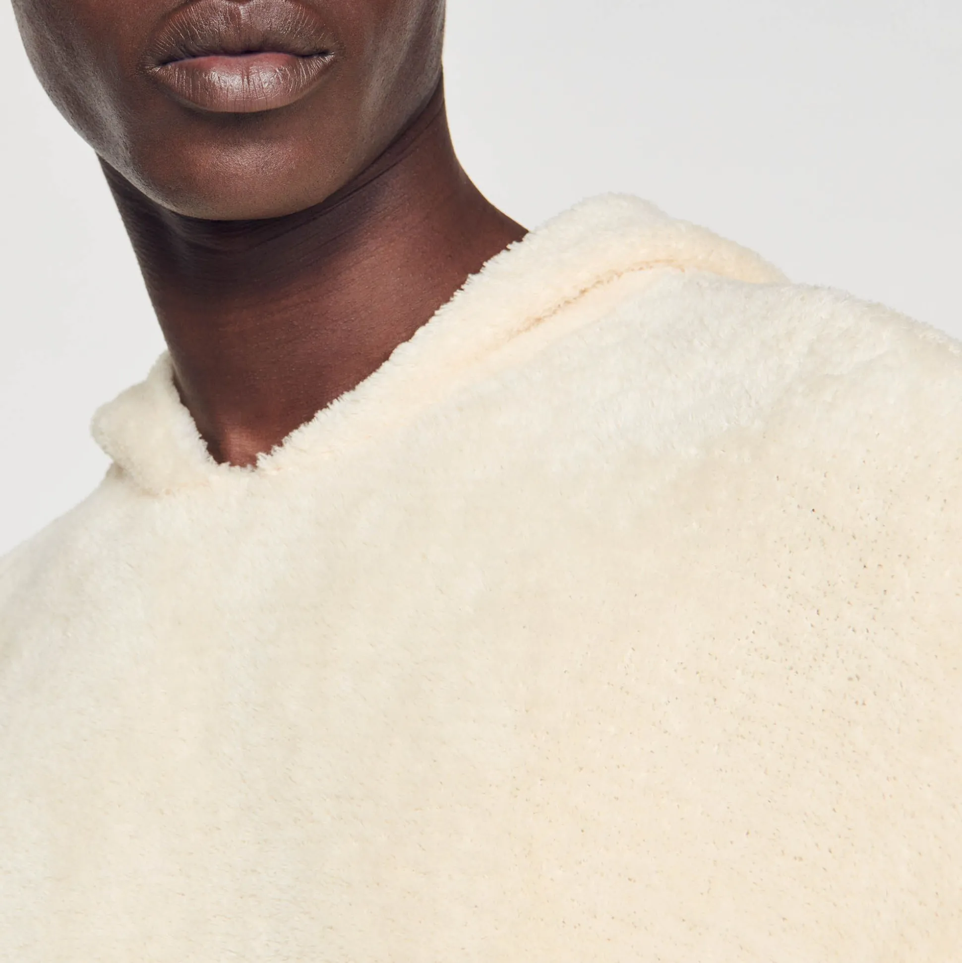 moletom_com_capuz_de_la_2.webp Sandro Paris Moletom Com Capuz De La-Homem Moletons E Jogging