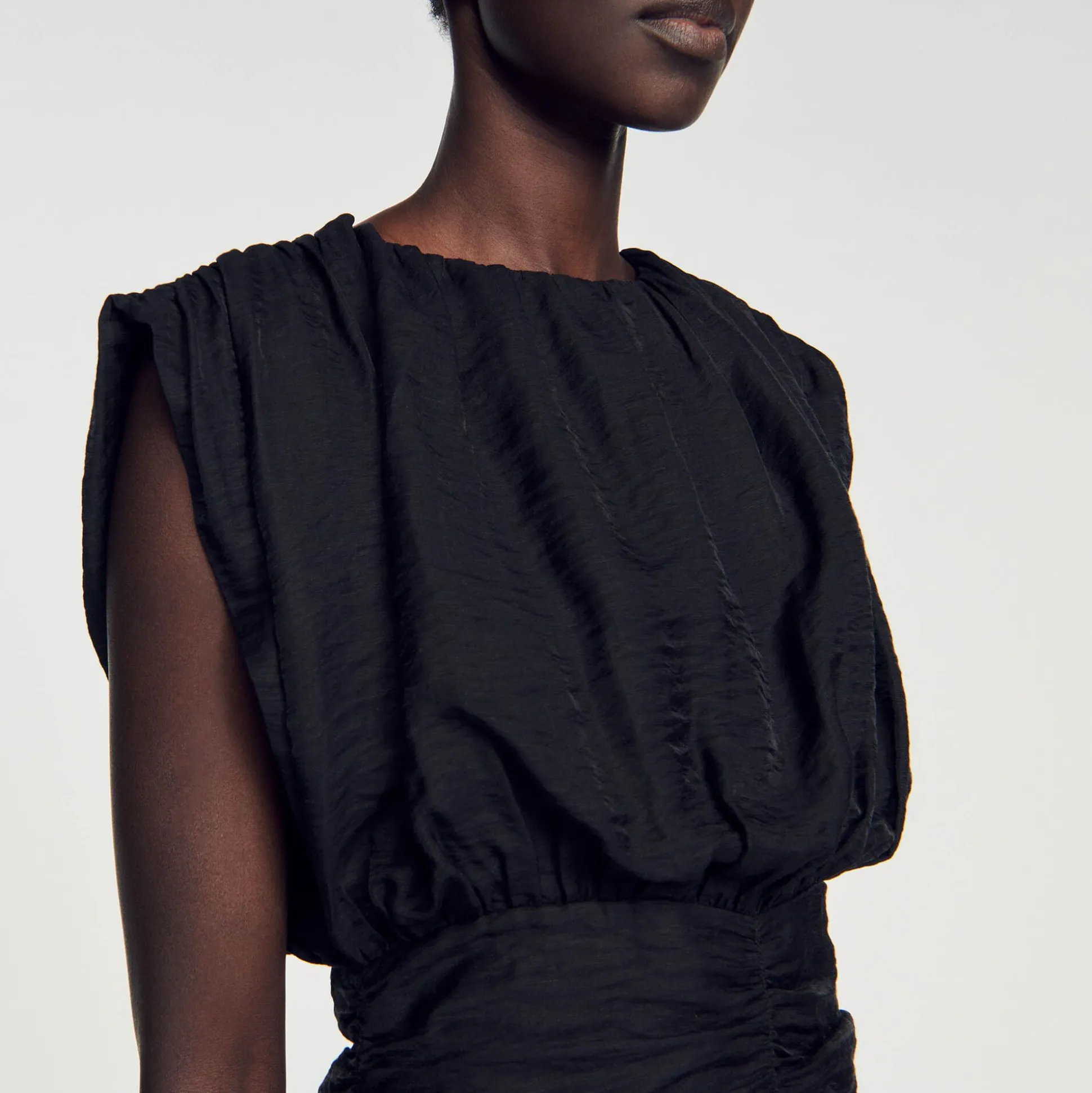 vestido_curto_drapeado_2-1.webp Sandro Paris Vestido Curto Drapeado-Mulheres Vestidos