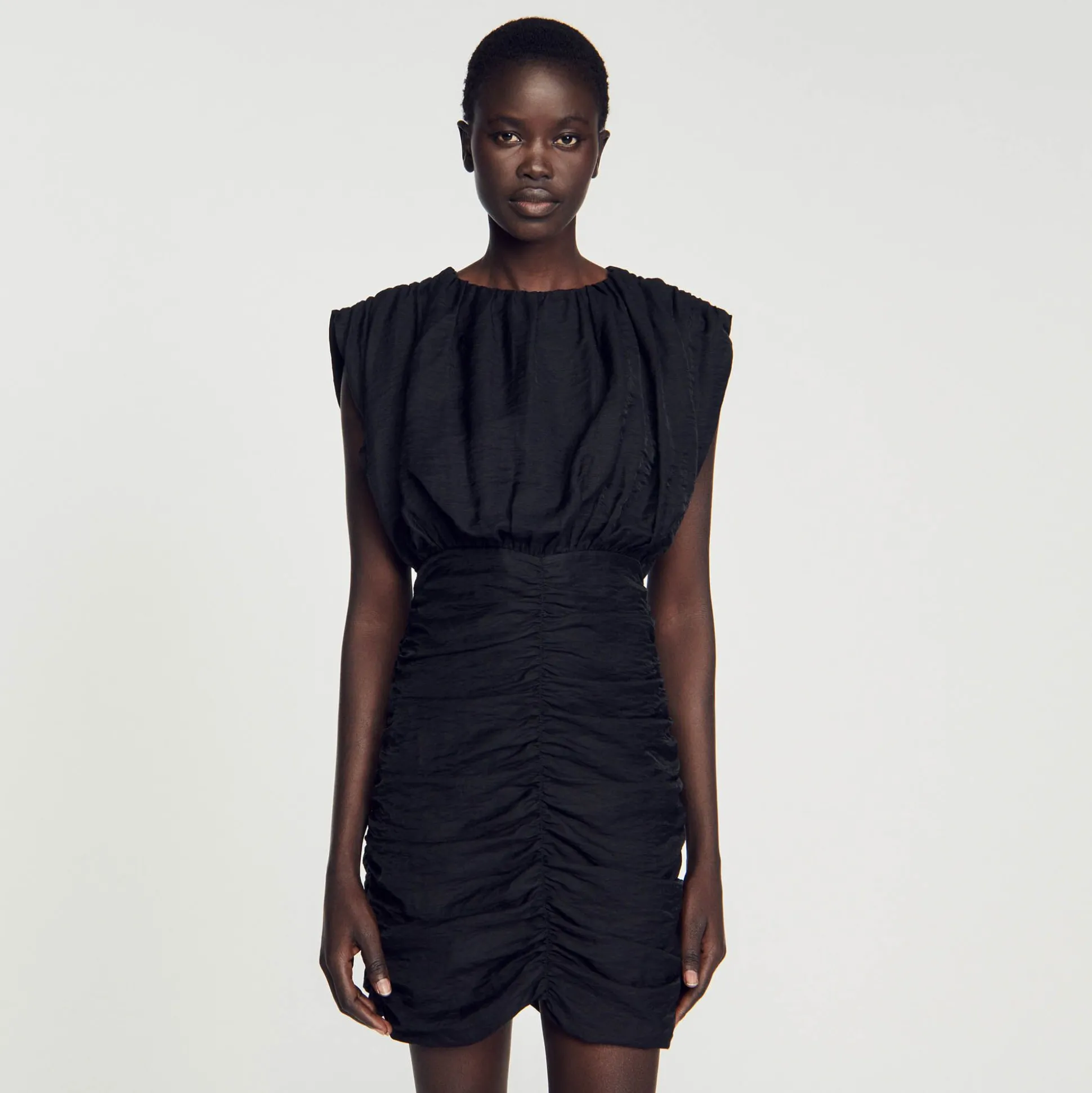 vestido_curto_drapeado_3-1.webp Sandro Paris Vestido Curto Drapeado-Mulheres Vestidos